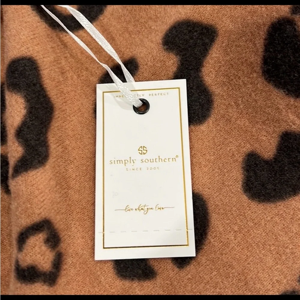 Simply Southern Animals print turtleneck/ cowl neck one size fits most NWT - Picture 6 of 13